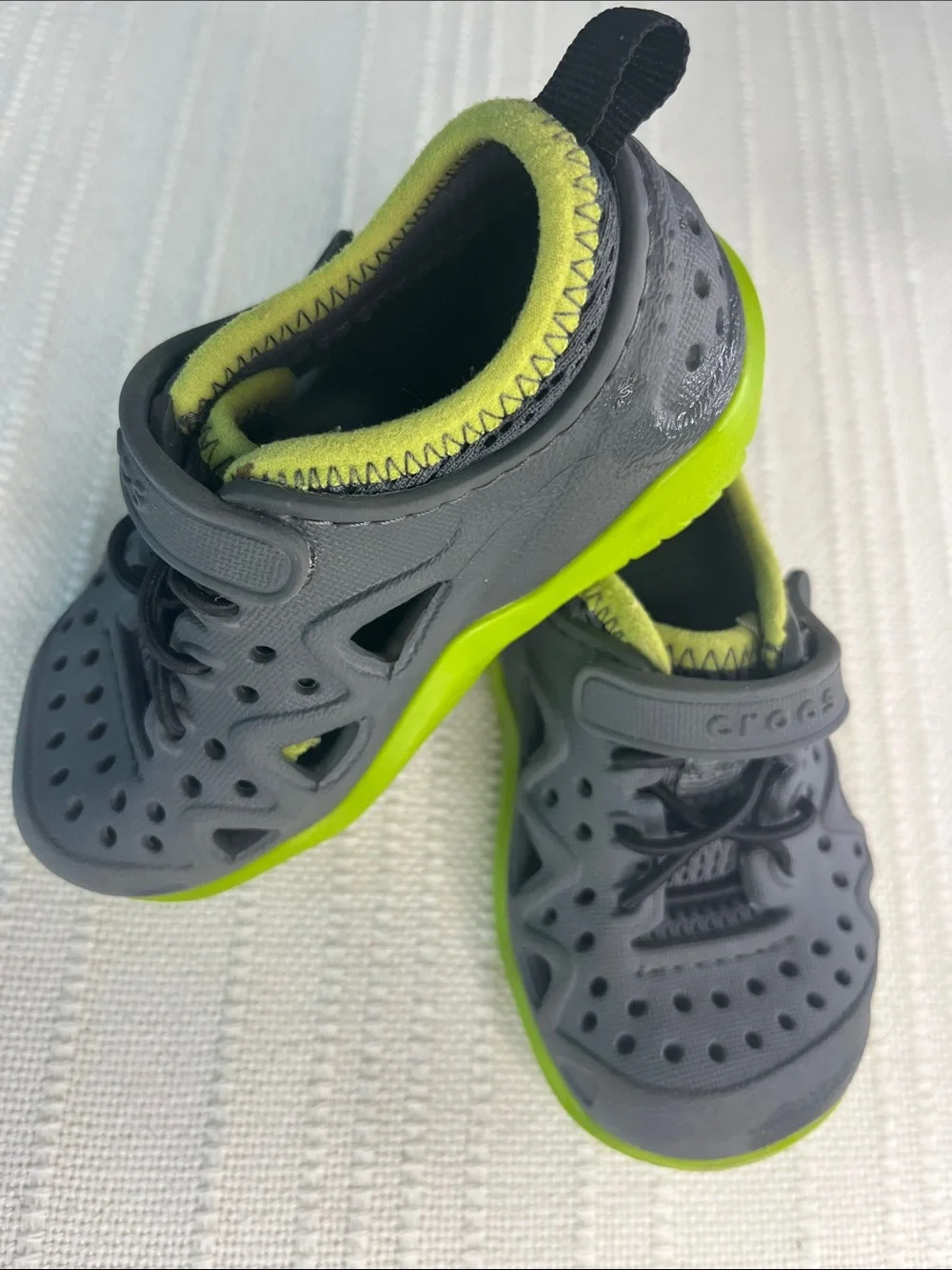 CROCS Kids baby size 7 Gray & Lime Water Swift WATER Expedition, water shoes